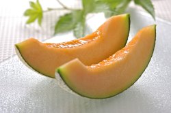 画像1: 赤肉メロン２玉